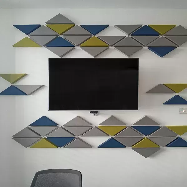 Triunghiuri personalizate pentru Sofia Office Space